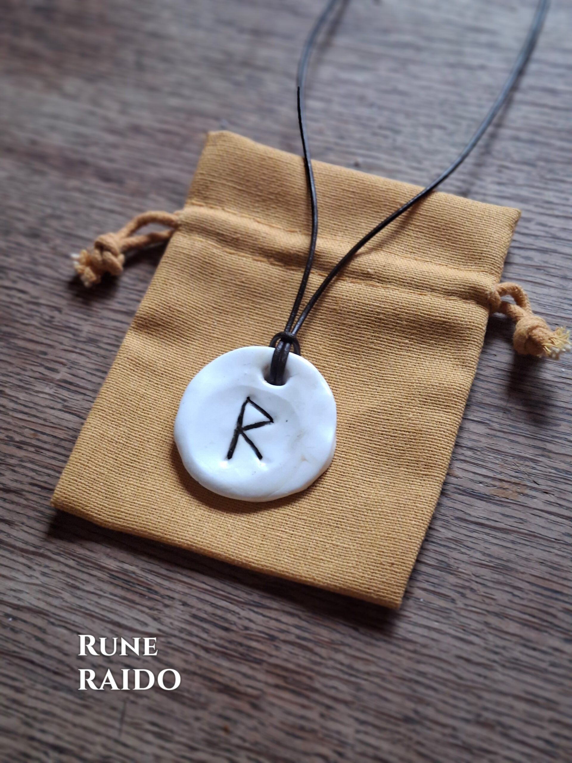 Runen Talisman – Bild 2
